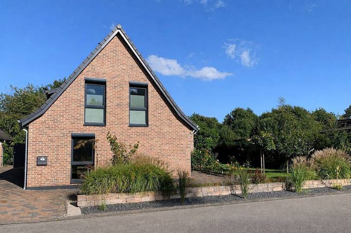 Ferienhaus für 8 Personen, mit Terrasse und Garten in der Lübeck
