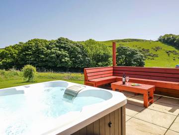 Hut for 4 People in Cumbria, North West England, Photo 1