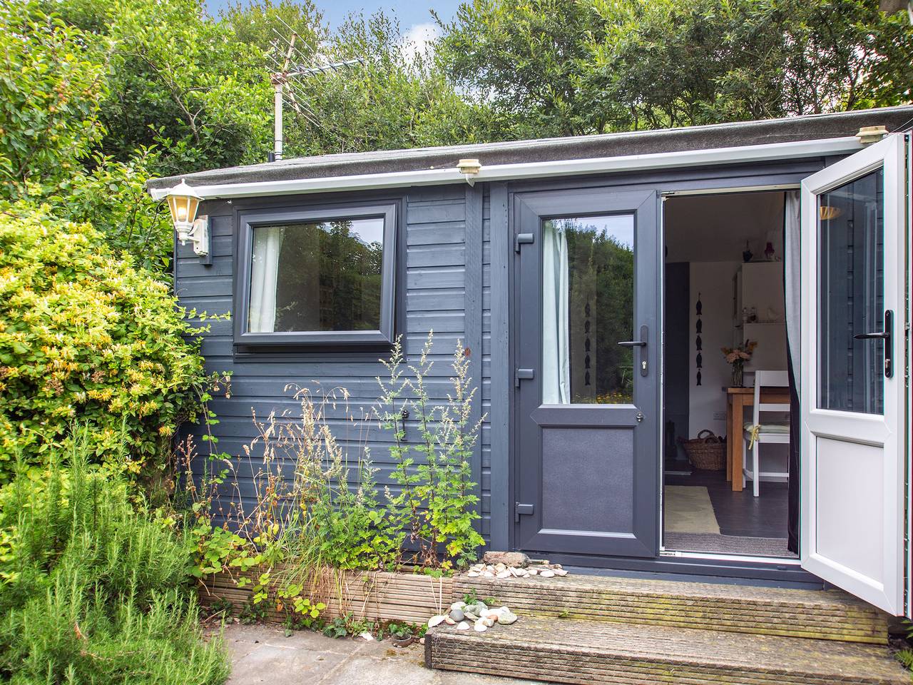 The Shepherd's Hut in Aberdovey, Snowdonia
