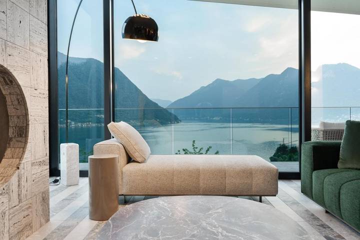 Villa für 8 Personen, mit Balkon und Terrasse sowie Pool und Ausblick