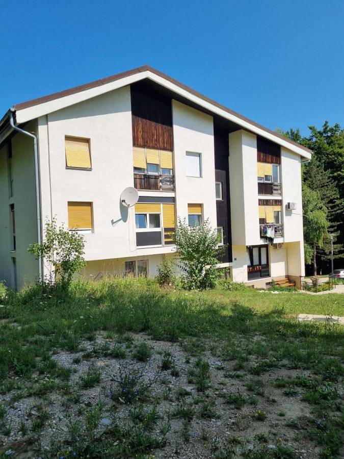 Gîte pour 5 personnes, avec balcon dans Plitvička Jezera