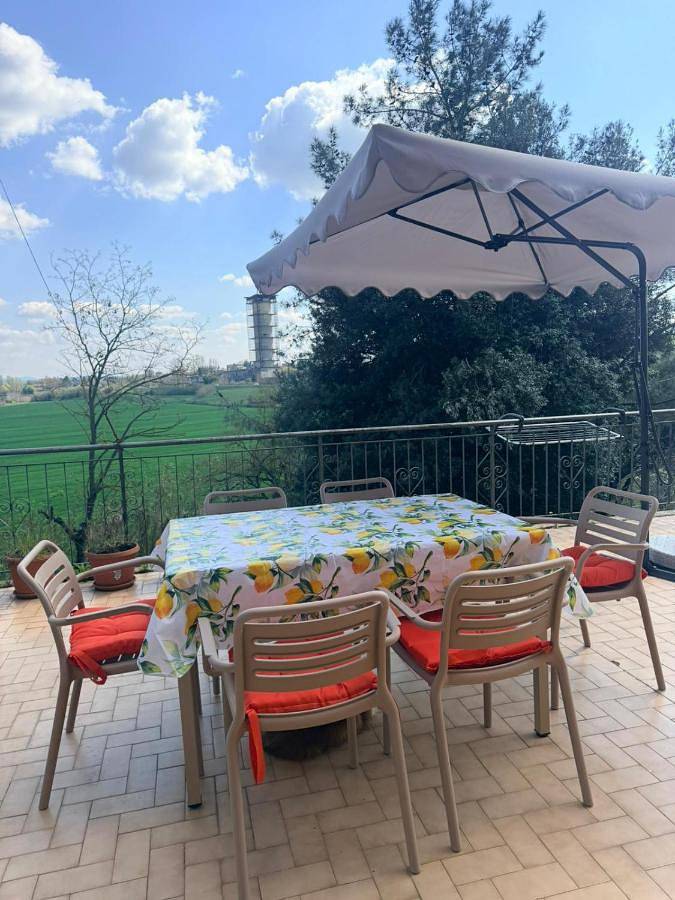 Gîte pour 6 personnes, avec balcon et vue dans Isola d'Arbia - 3