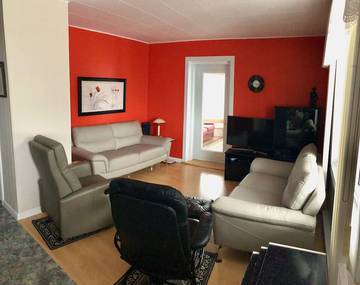 Vacation Rental for 8 Guests in Saguenay–lac-Saint-Jean, Picture 1