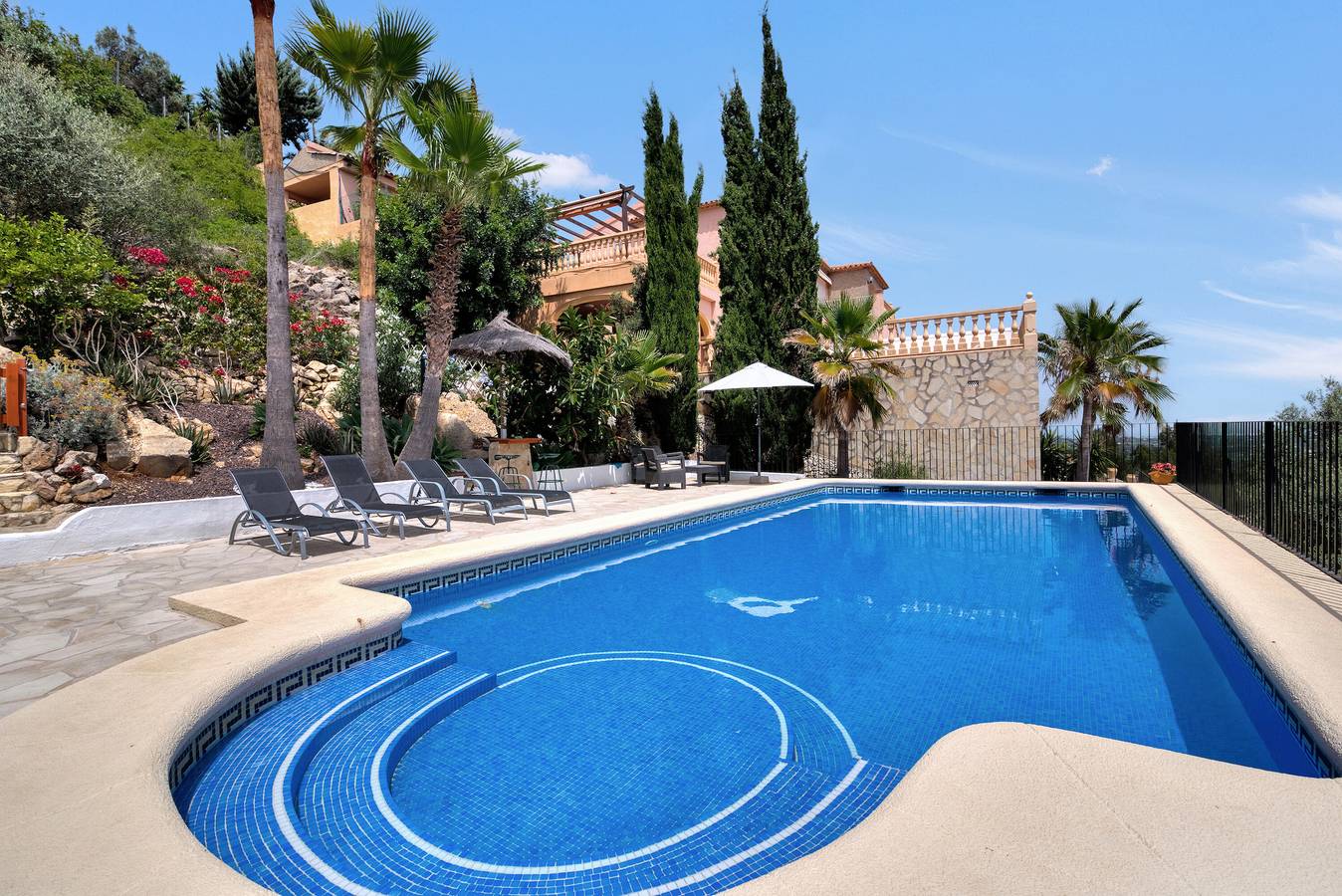 Villa 'Casa Ciara' avec vue sur la mer, Wi-Fi et climatisation in La Sella, Pedreguer