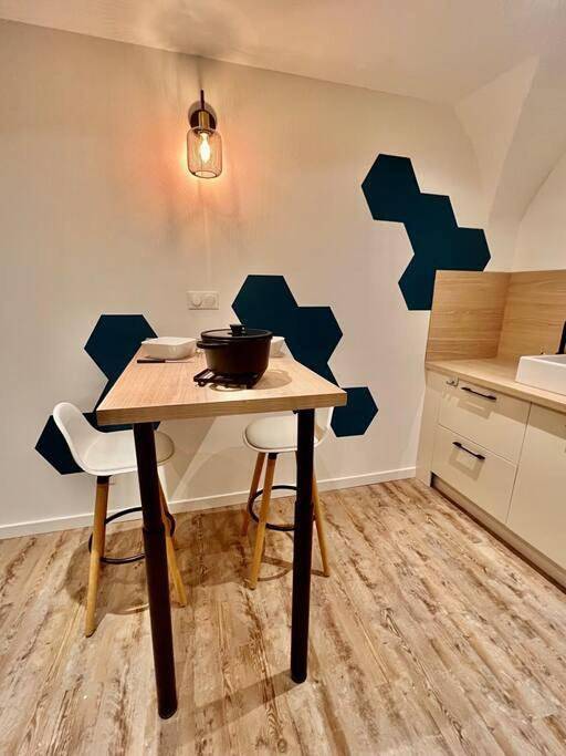 Gîte pour 2 personnes, avec vue à Saint-Vincent-de-Barrès - 2