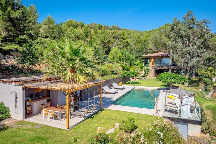 Villa pour 8 personnes, avec vue et piscine ainsi que terrasse et sauna - 1