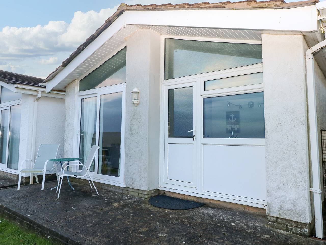 Chalet 27 in Swansea region