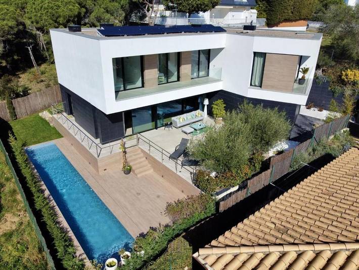Casa rural para 8 personas, con Terraza además de Jardín y Piscina en Platja d'Aro