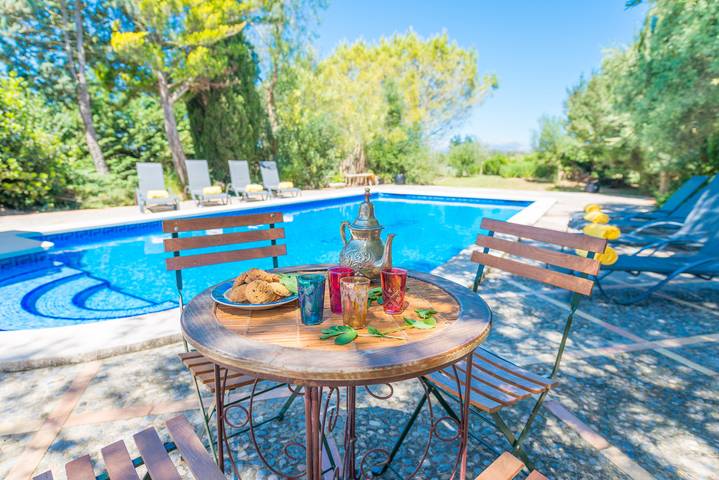 Casa de vacaciones para 10 personas, con terraza y jardín en Sineu