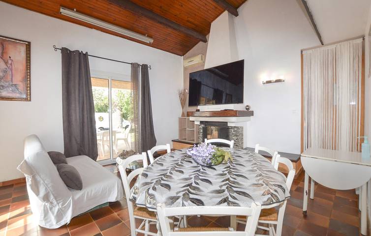 Encantador apartamento con piscina, terraza y aparcamiento cerca de Ghisonaccia in Ghisonaccia, Región de Corte