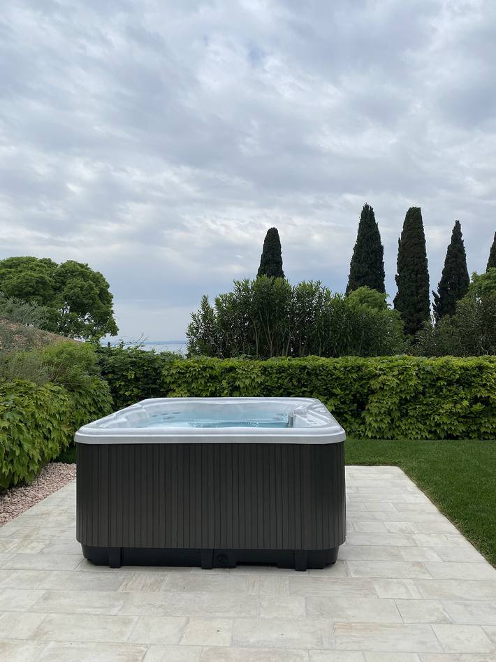 Villa für 6 Personen, mit Terrasse und Garten sowie Seeblick, mit Haustier in Venetien - 2