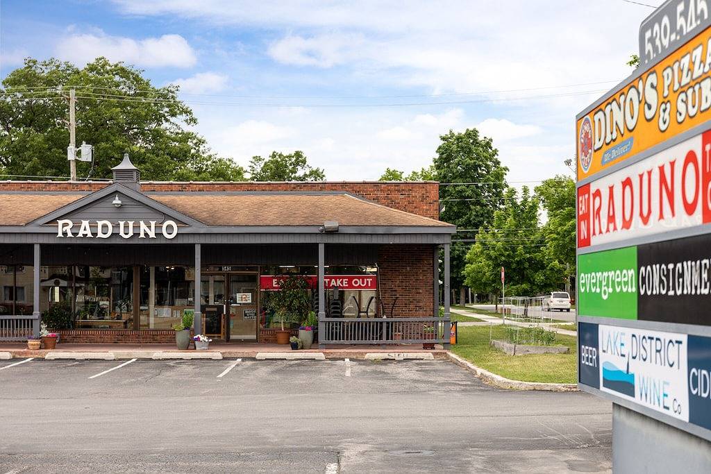 Vacation Apartment for 4 Guests in Traverse City, Lake Michigan