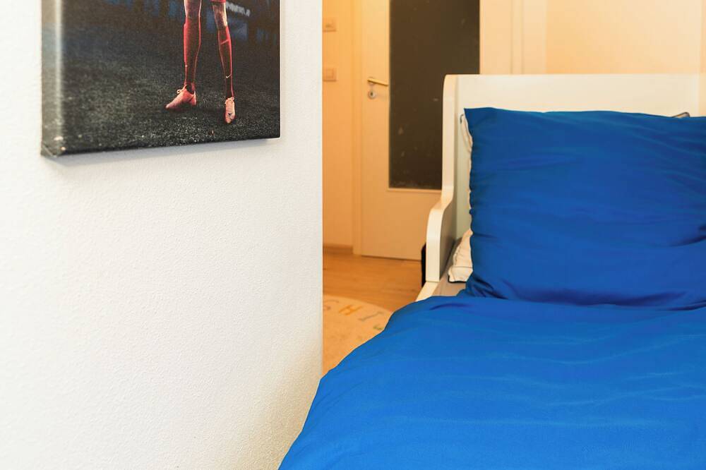Ganze Wohnung, Alp Deluxe - Sauna - Kamin - Terrasse & Mehr in Weißenhorn, Bayerisch Schwaben