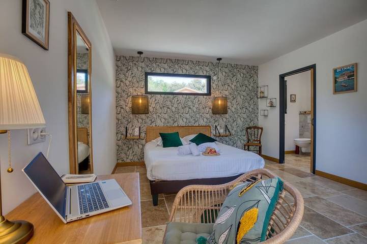 Location de vacances pour 5 personnes, avec terrasse ainsi que jacuzzi et jardin à Carsac-Aillac - 2