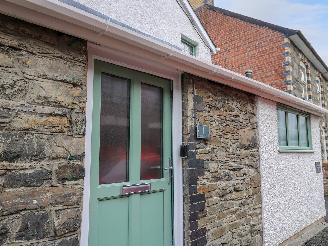 1 Penporth in Rhayader, Powys