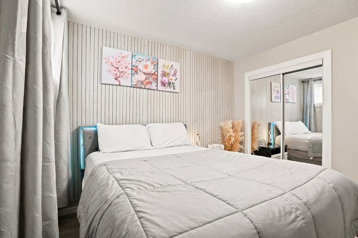 Entire apartment, Cozy 1-Bedroom Apartment in Calgary with Kitchenette in Calgary, Canadian Rocky Mountains