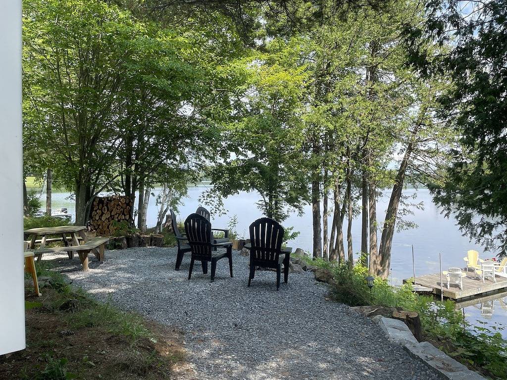 Sun on the Brow Cottages - Blue Skies Cottage in Rideau Lakes, Leeds and Grenville