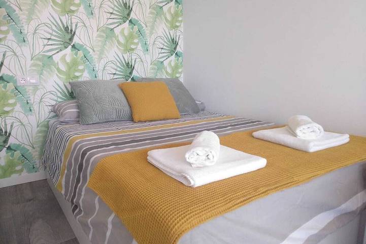 Location de vacances pour 4 personnes, avec jacuzzi ainsi que sauna et piscine à Platja de la Pineda