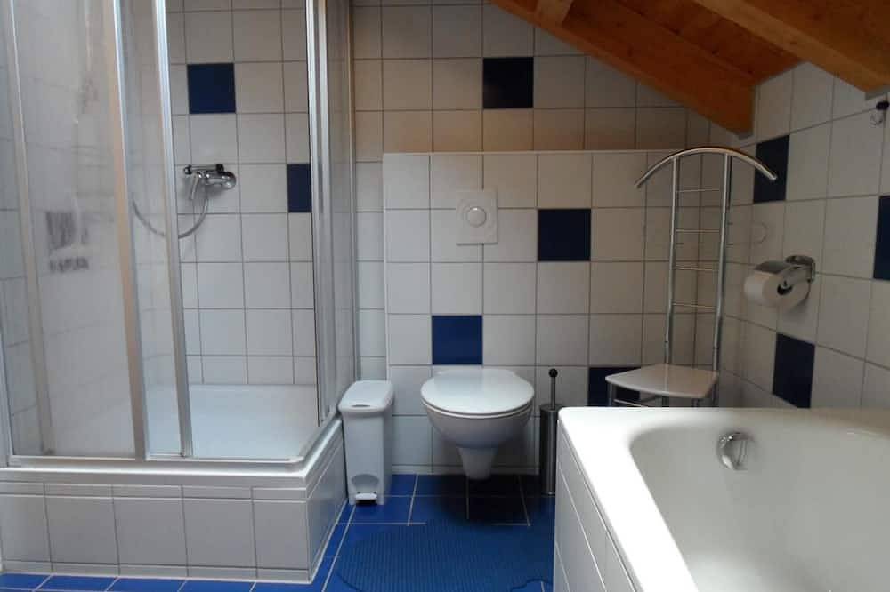Ferienhaus Waldmünchen Tc 100qm bis 8 Pers (5c) Wlan und Erlebnisbadnutzung inkl in Waldmünchen, Ostbayern