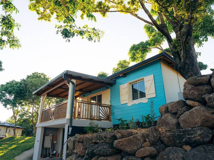 Gîte pour 2 personnes, avec terrasse et piscine