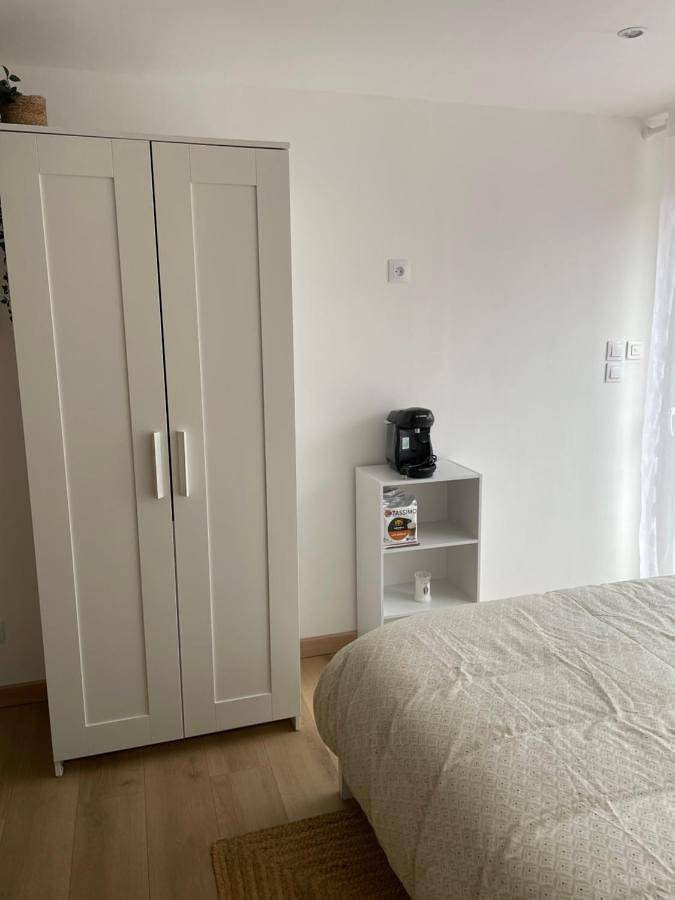 Particulier loue chambre pour 2 personnes in Rognac, Côte méditerranéenne (France)