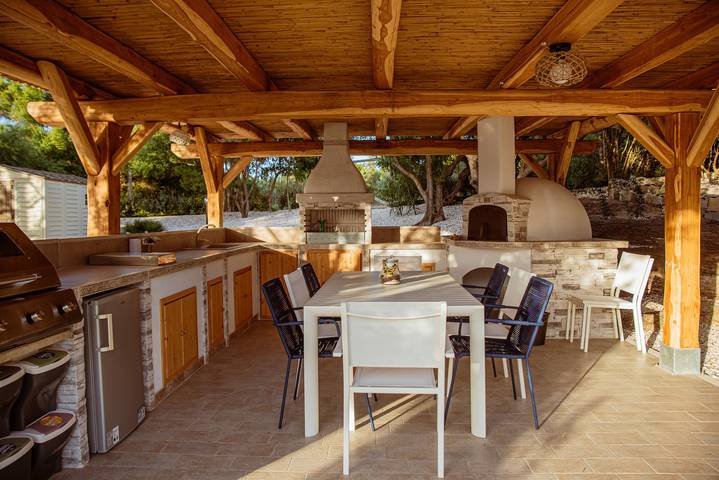 Villa Rose Sardinia 200m from the Beach – Private Pool & Garden in Spiaggia Grande, Calasetta