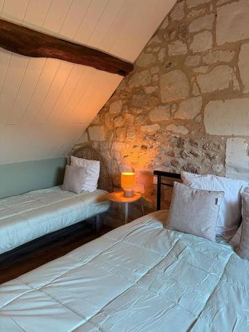 Location de vacances pour 4 personnes, avec jacuzzi et terrasse ainsi que piscine et jardin à Saint-Nicolas-de-Bourgueil