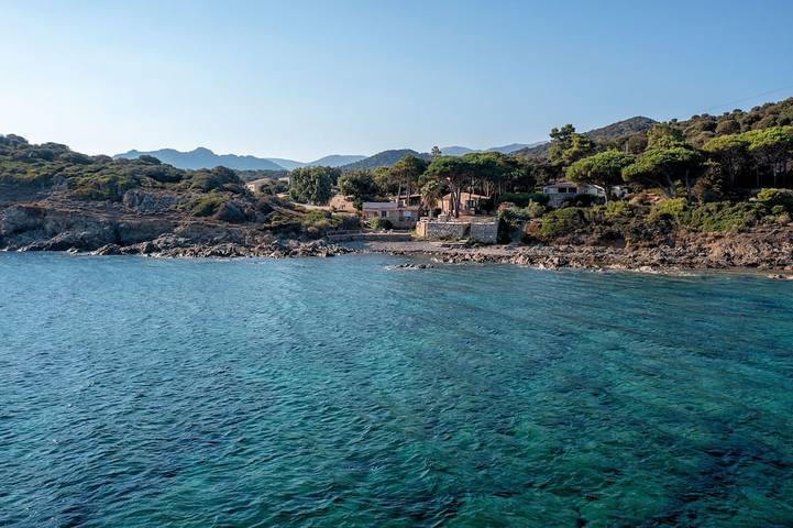 Location de vacances pour 5 personnes, avec jardin et terrasse à Occhiatana