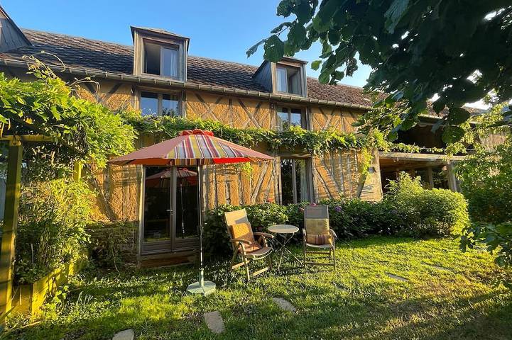 Location de vacances pour 2 personnes, avec Terrasse et Jardin à Le Sap