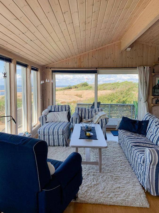 Maritime-Style Cabin Among The Torgaut Islands in Fredrikstad