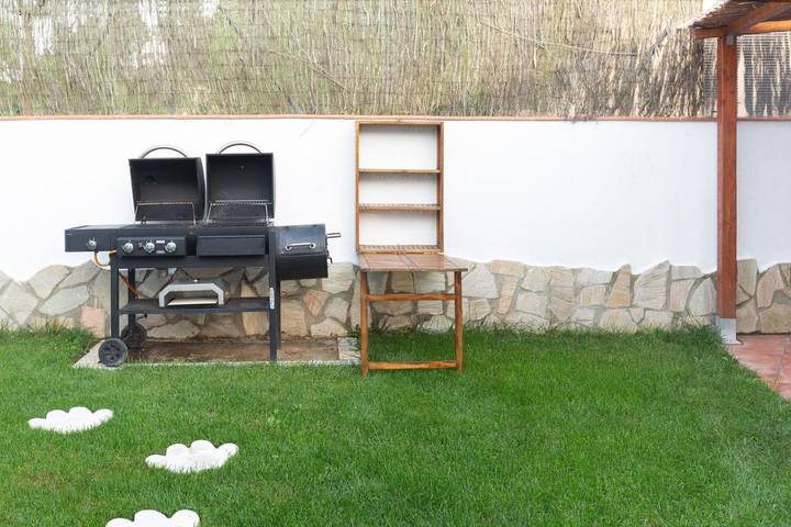 Casa rural para 6 personas, con jardín y piscina, Familias con niños en Lloret de Mar - 3