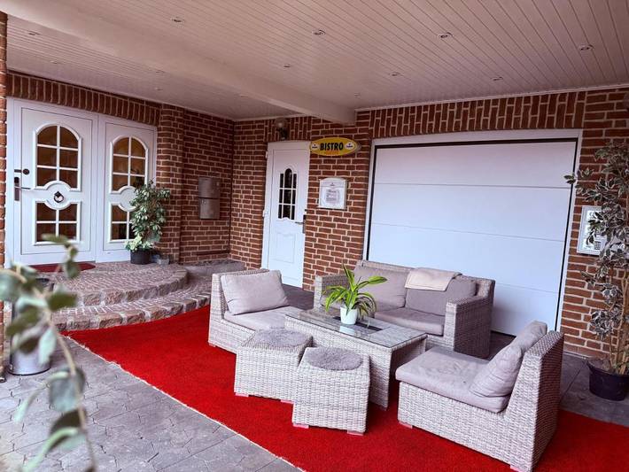 Hotel, mit Terrasse in Sarstedt