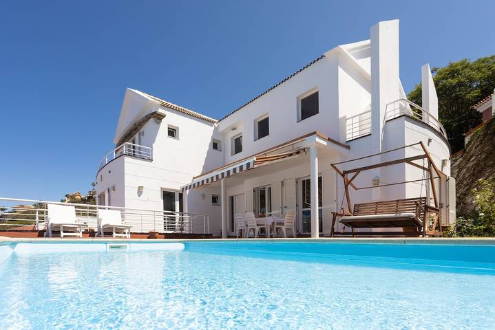 Ferienhaus für 6 Personen, mit Terrasse und Garten sowie Pool