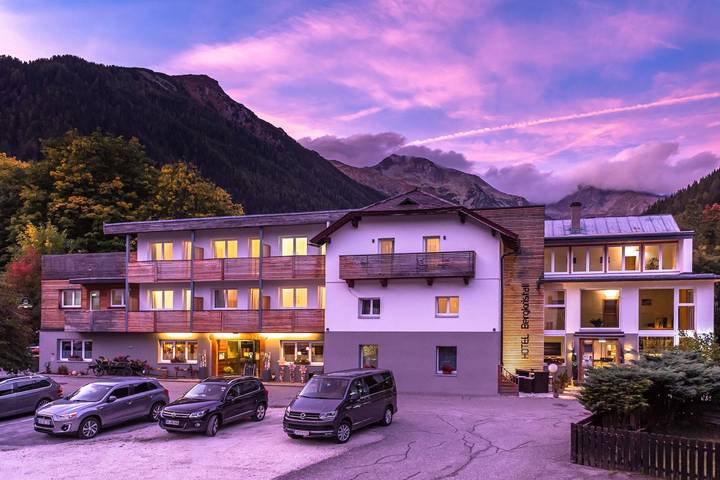 Hotel für 2 Personen, mit Terrasse und Garten sowie Pool und Sauna in Mallnitz