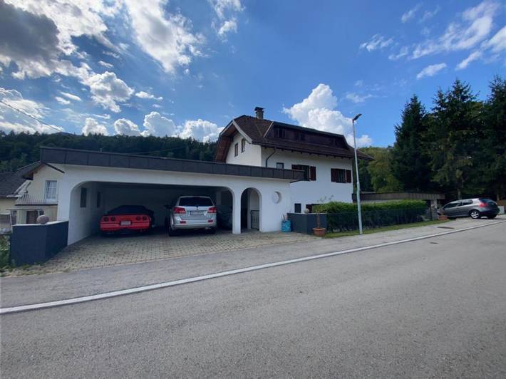 Ferienwohnung für 5 Personen, mit Terrasse und Garten sowie Ausblick
