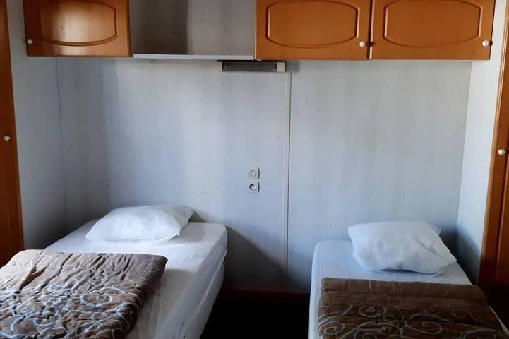 Mobil home pour 4 personnes à Baye - 2