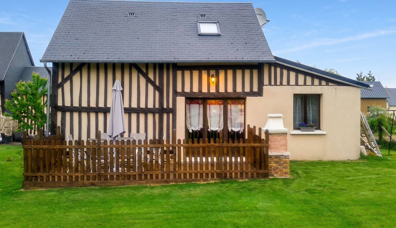 Maison charmante à Notre-Dame-du-Touchet avec piscine partagée in Mortain-Bocage, Région d'Avranches