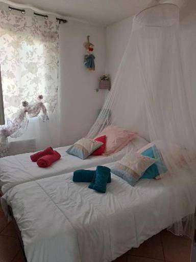 Appartement de vacances entier, Ici et Maintenant Chambres chez l'Habitant in Solliès-Toucas, Côte méditerranéenne (France)