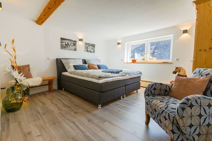 Ganze Wohnung, Landhaus mit höchstem Wohnkomfort und großzügiger Terrase in Issigau, Landkreis Hof