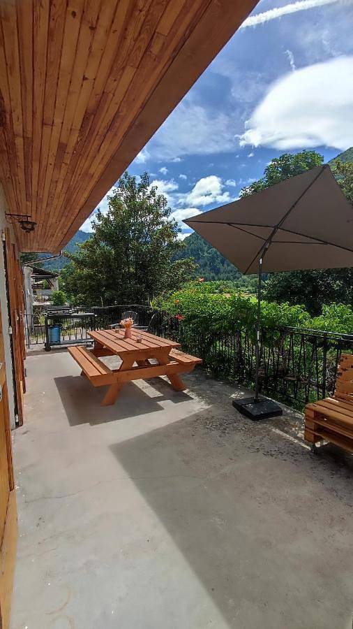 Gîte pour 4 personnes, avec Terrasse et Vue à Châtillon-en-Diois