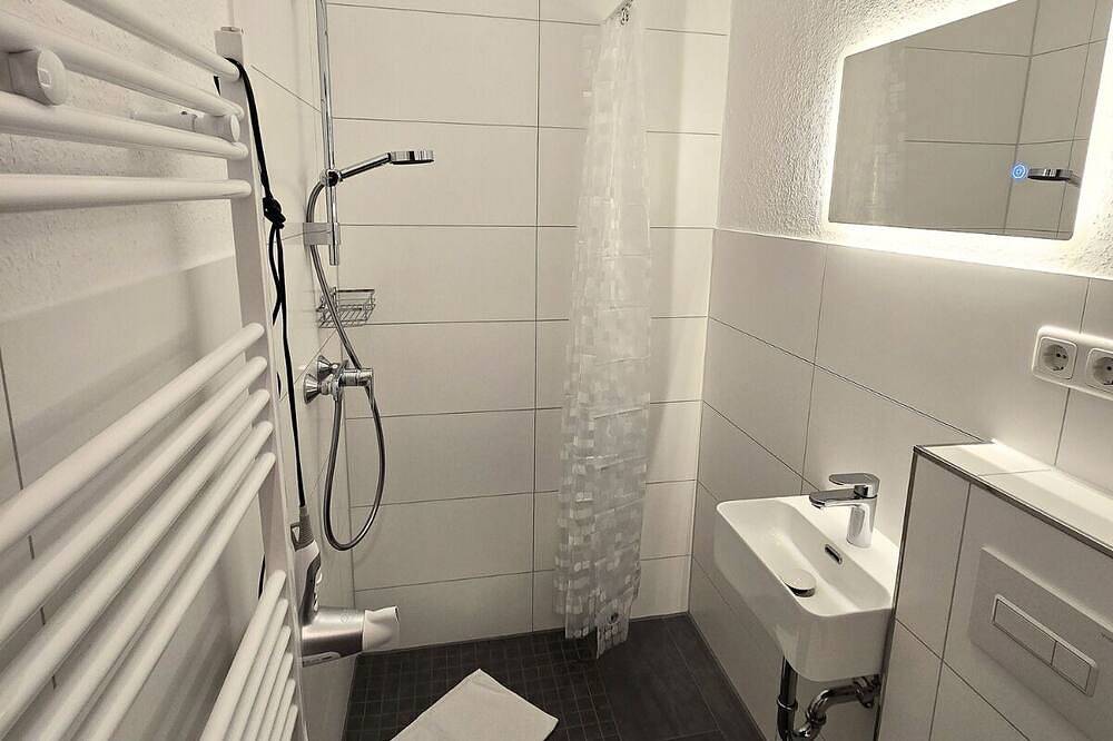 Ganze Wohnung, Stayawhile Apartment Comfort | 5 Min zur Bali Therme, Gop, Netflix, free Parking in Bad Oeynhausen, Wiehengebirge