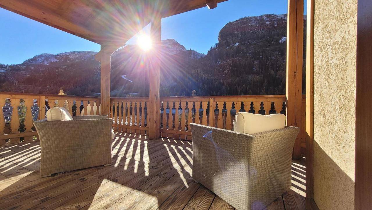 Chalet Indah by Chalet Chardons in Tignes, Massif du Ruitor