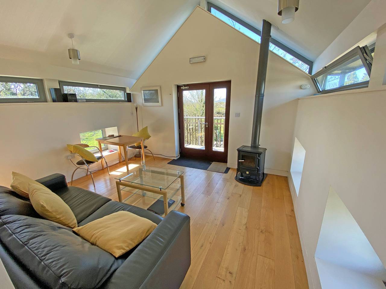 Entire apartment, Kinvara Holiday Accommodation (Top) in County Galway