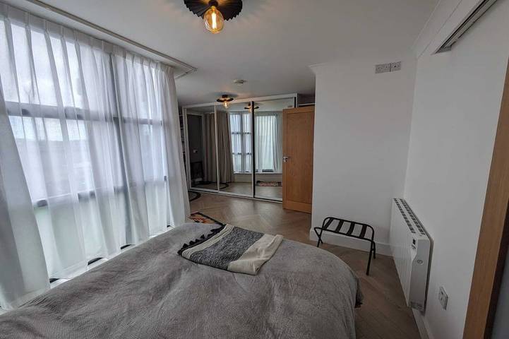 Entire apartment, Where the city meets the sea in Salthill, Galway