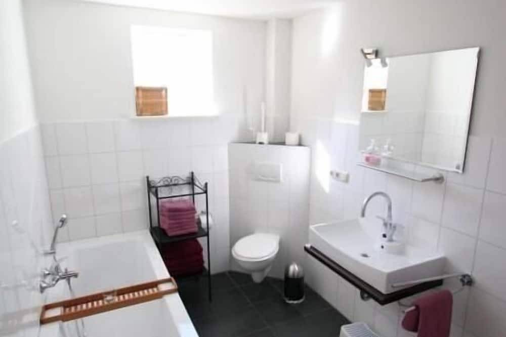 Ganze Wohnung, Appartement \"Röhe\" mit Grill in Tümlauer Koog, Eiderstedt