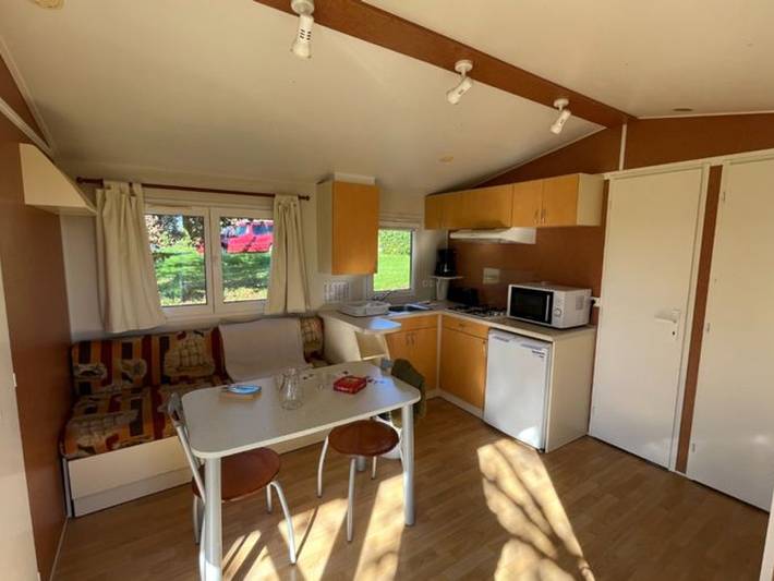 Mobil home pour 5 personnes, avec piscine et terrasse, animaux acceptés à Prailles - 3