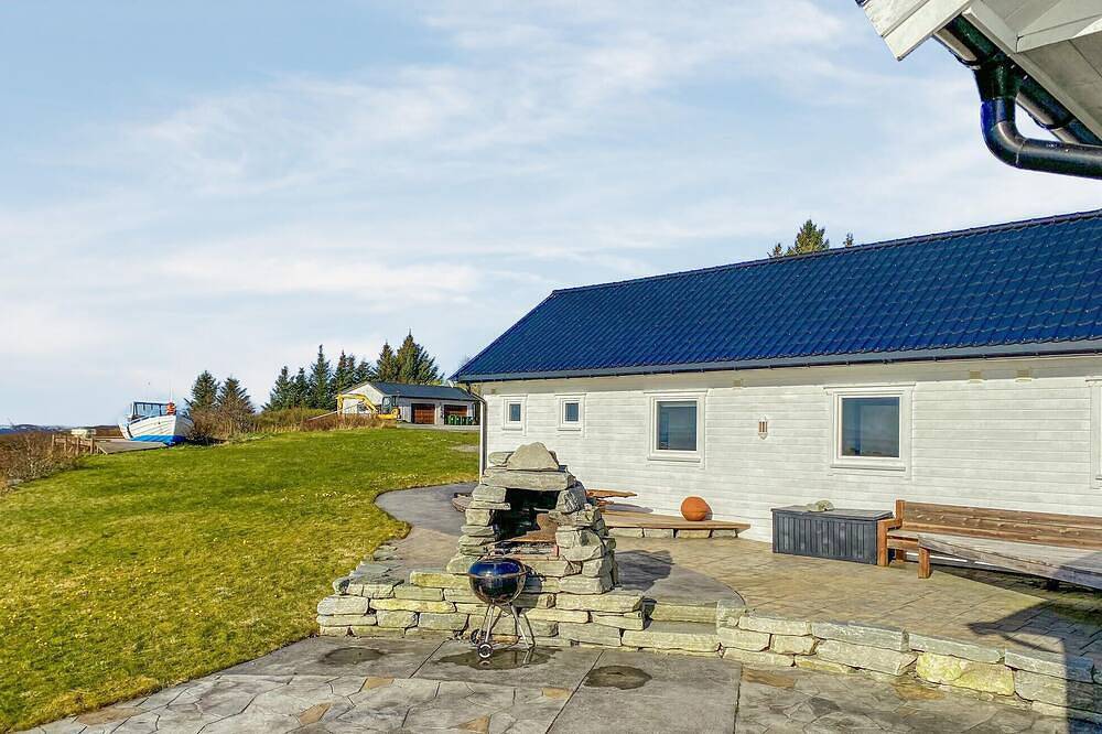 Schönes Haus mit 5 Schlafzimmern in. in Frøya