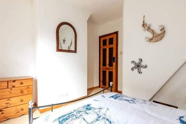 Stylish 2Bd Family Hideaway in Dover in Dover, Kent