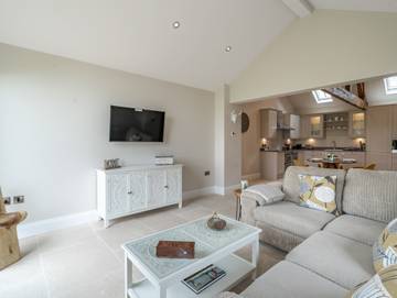 Log Cabin for 2 People in Forest of Bowland, North West England, Photo 2