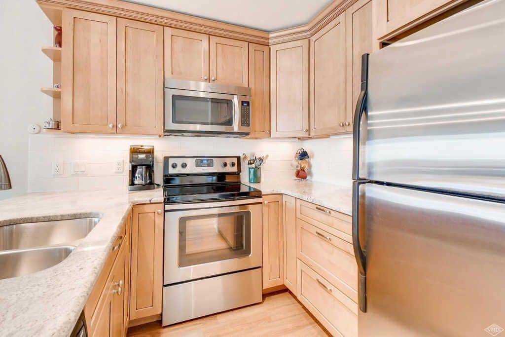 Ganze Wohnung, Neue Auflistung! Wohnung aktualisiert. Gehen Sie zur Beaver Creek Gondola und zum Avon Town Center in Avon, Beaver Creek